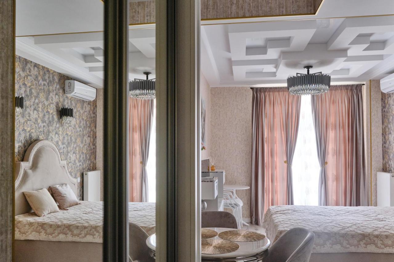 Luxury Apartments Sea View Julymia Odessa Buitenkant foto