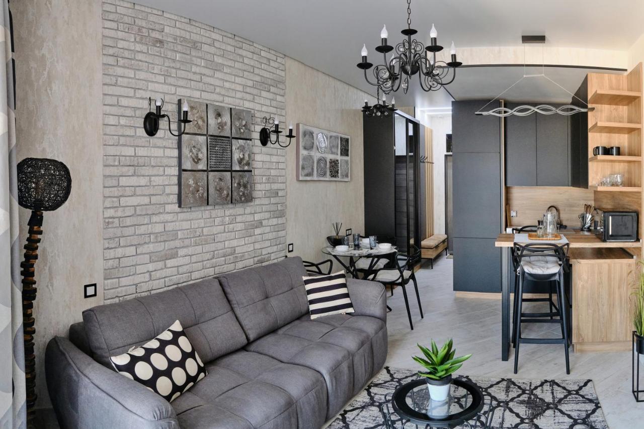 Luxury Apartments Sea View Julymia Odessa Buitenkant foto
