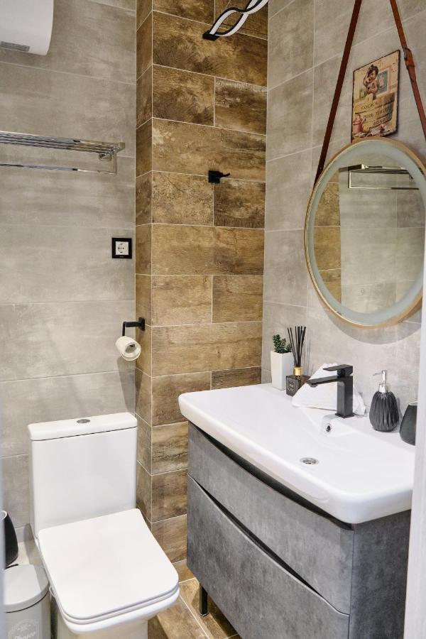 Luxury Apartments Sea View Julymia Odessa Buitenkant foto