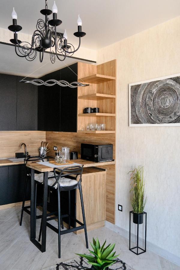 Luxury Apartments Sea View Julymia Odessa Buitenkant foto