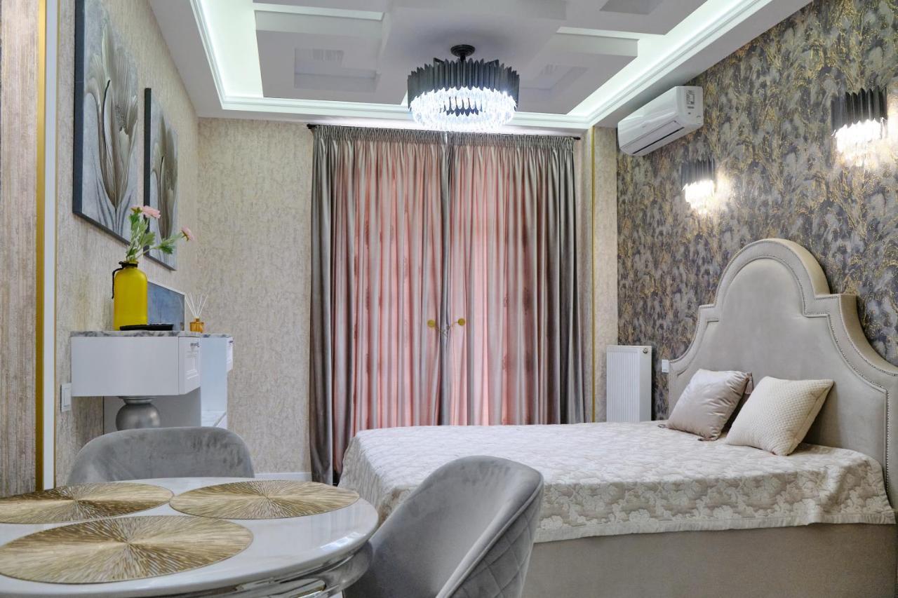 Luxury Apartments Sea View Julymia Odessa Buitenkant foto